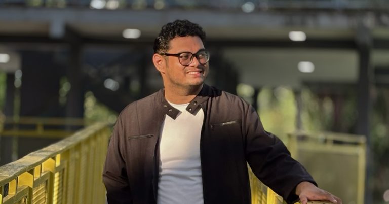 sepertiga-adib-zahar